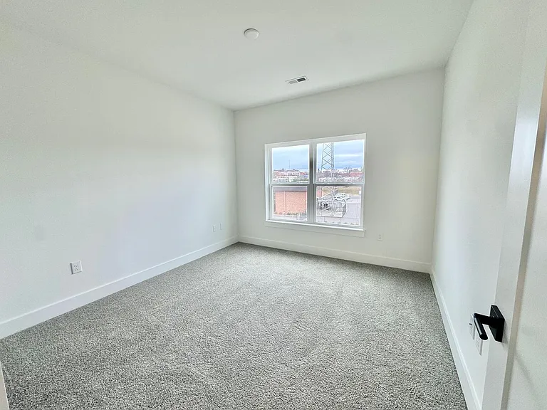 Brixton Apartments — Photo 20