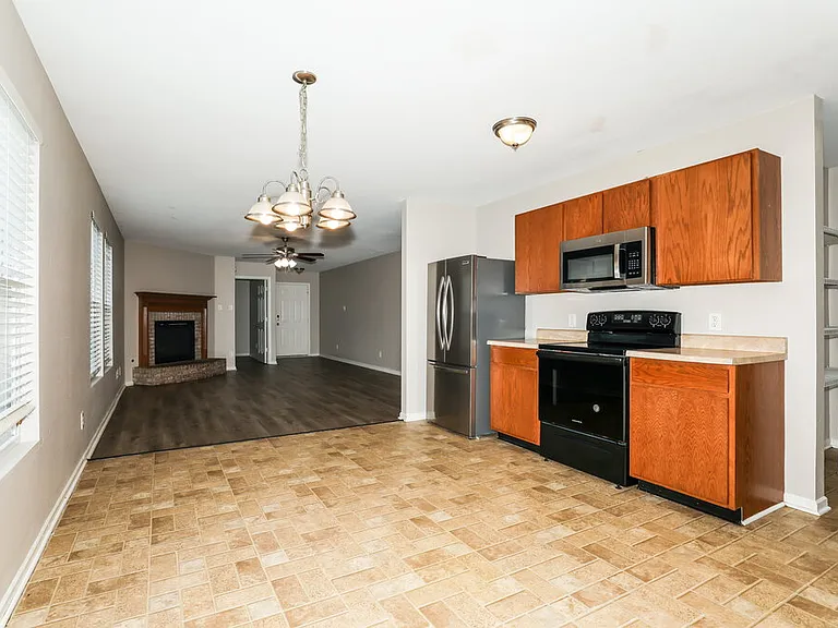 8039 Bach Dr — Photo 8