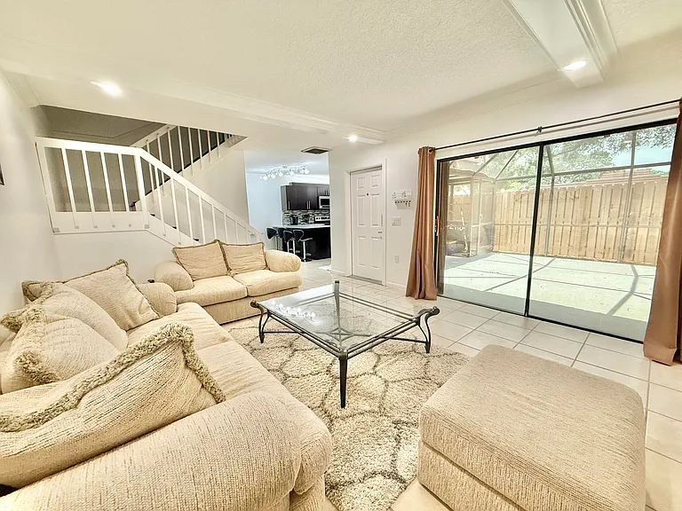 2410 24th Ln — Photo 4