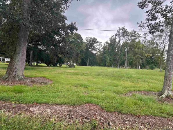 Clouatre Rd, Gonzales, LA 70737