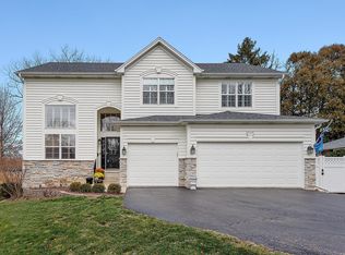 717 Wakeman Ave, Wheaton, IL