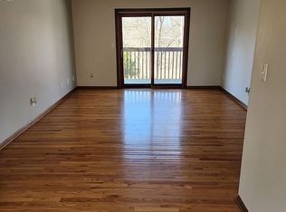 1411 Edgewood Rd NW APT 1, Cedar Rapids, IA 52405