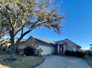8327 Whisper Point Dr, Houston, TX 77040
