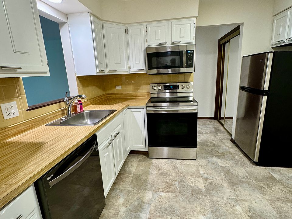 1st image of 1365 N Sterling Ave #215