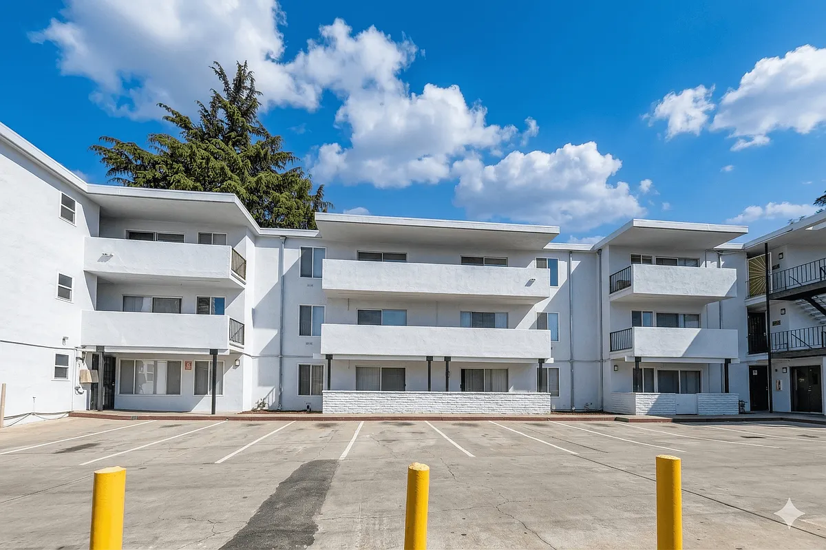 Building Photo - Sausal Haus