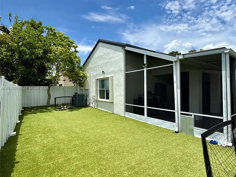 248 W Riverbend Dr — Photo 16