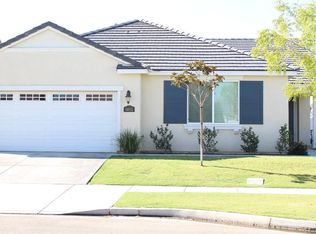 14611 Checkerbloom Dr, Bakersfield, CA 93314