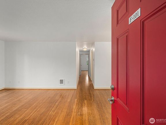 3rd image of 16817 Larch Way #F101