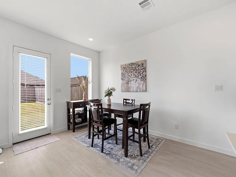 21235 Doubtful Canyon Dr — Photo 10