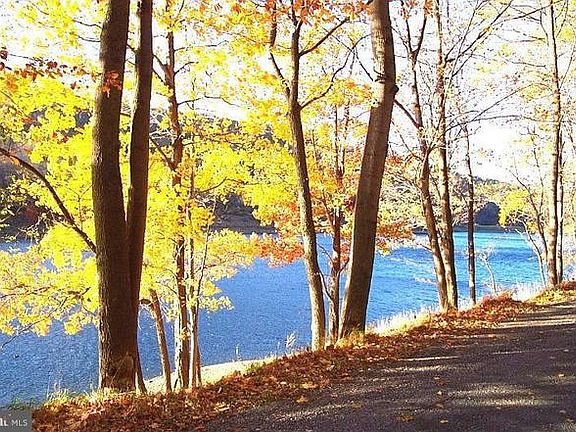 Preserve at New Creek Lake