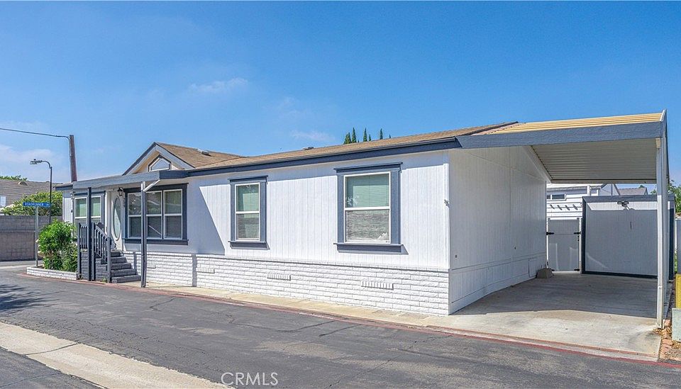 1st image of 209 Road Runner Ln