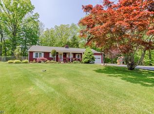 7 Edgewood Ct, Parsippany, NJ