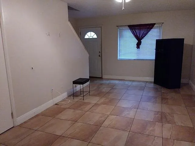 155 Garden Dr — Photo 3