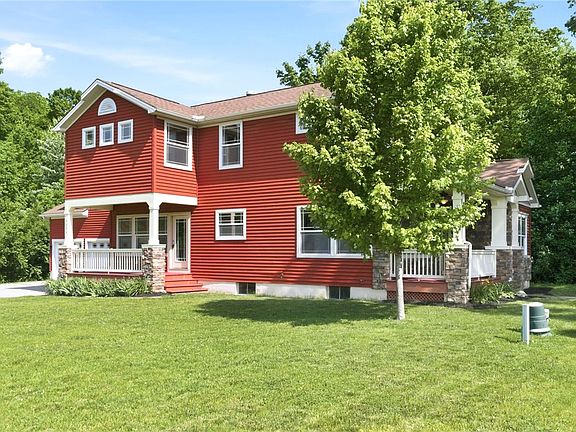 3rd image of 6604 Crabtree Ln