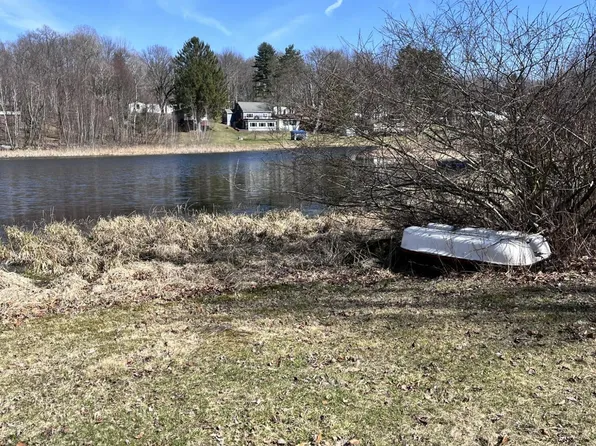 162 Lakeside Ave, Honesdale, PA 18431