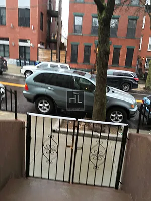 Rented by Highline Residential | media 37