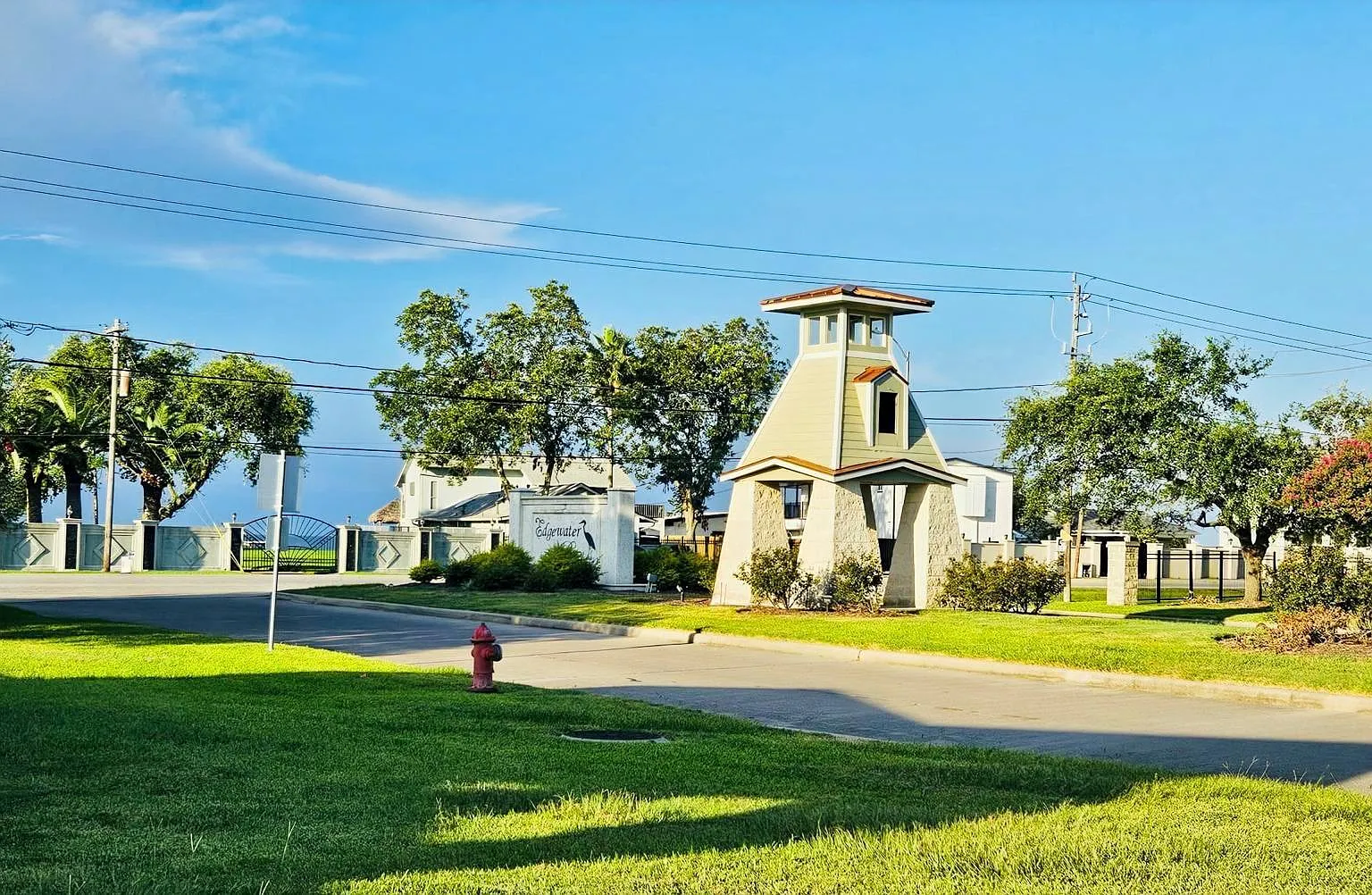 4 bed, 3.0 bath, 2397 sqft, $2,600 — Photo 2