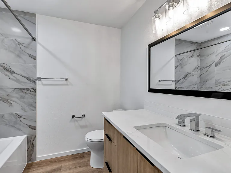 5210-5232 SE Rinearson Rd #5230 — Photo 13