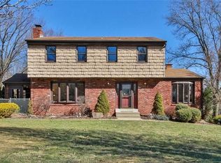 1503 Holly Hill Dr, Bethel Park, PA 15102