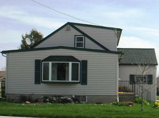 1813 Pleasant St, Manitowoc, WI 54220