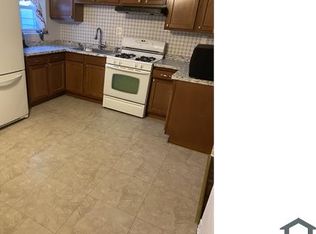 3215 Lake Ave, Baltimore, MD 21213