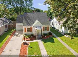 1152 Marquette Ave, Green Bay, WI 54304
