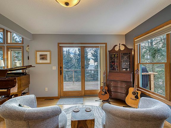 5th image of 2472 Cliff View Cir