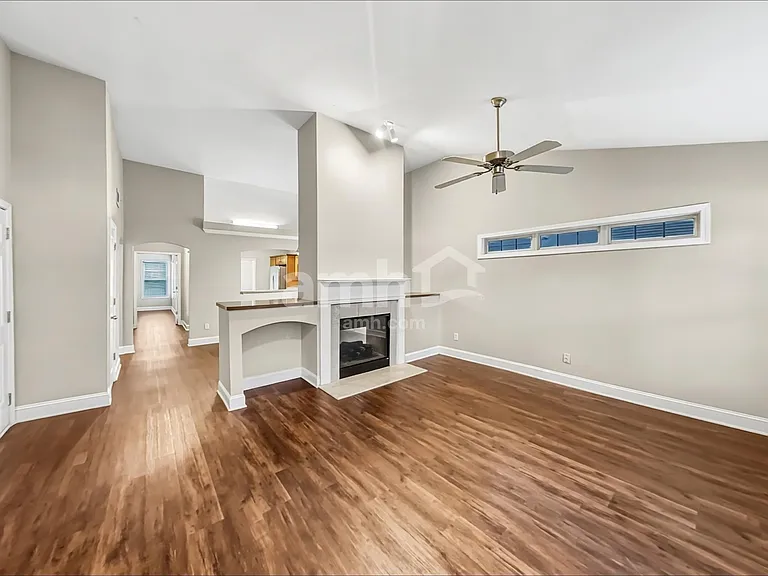 414 Arrowhead Trl — Photo 8