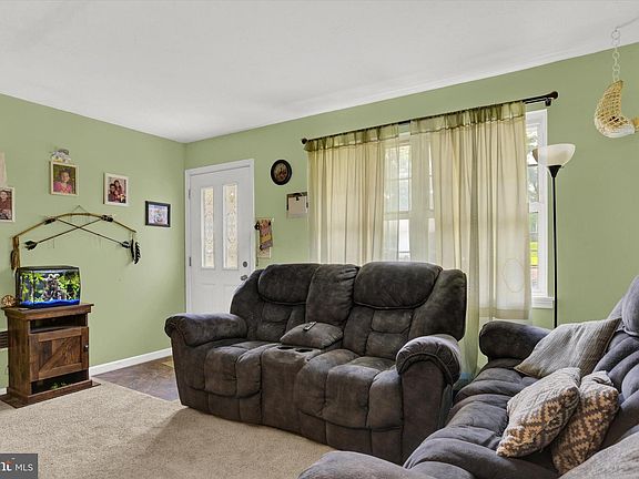 3rd image of 1015 Steckbeck St