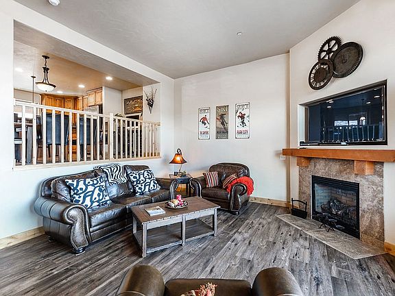 4th image of 5635 N Oslo Ln