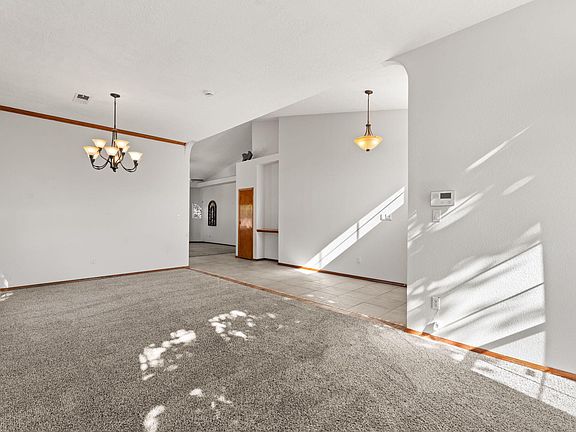 5th image of 7419 Longview Dr NW