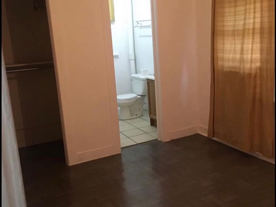 2nd image of 566 N Santa Fe Ave #A