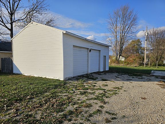 5th image of 2316 E Cornell Ave