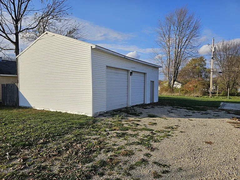 2316 E Cornell Ave — Photo 5