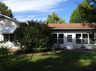1520 Triple South Rd, Harrisburg, IL 62946