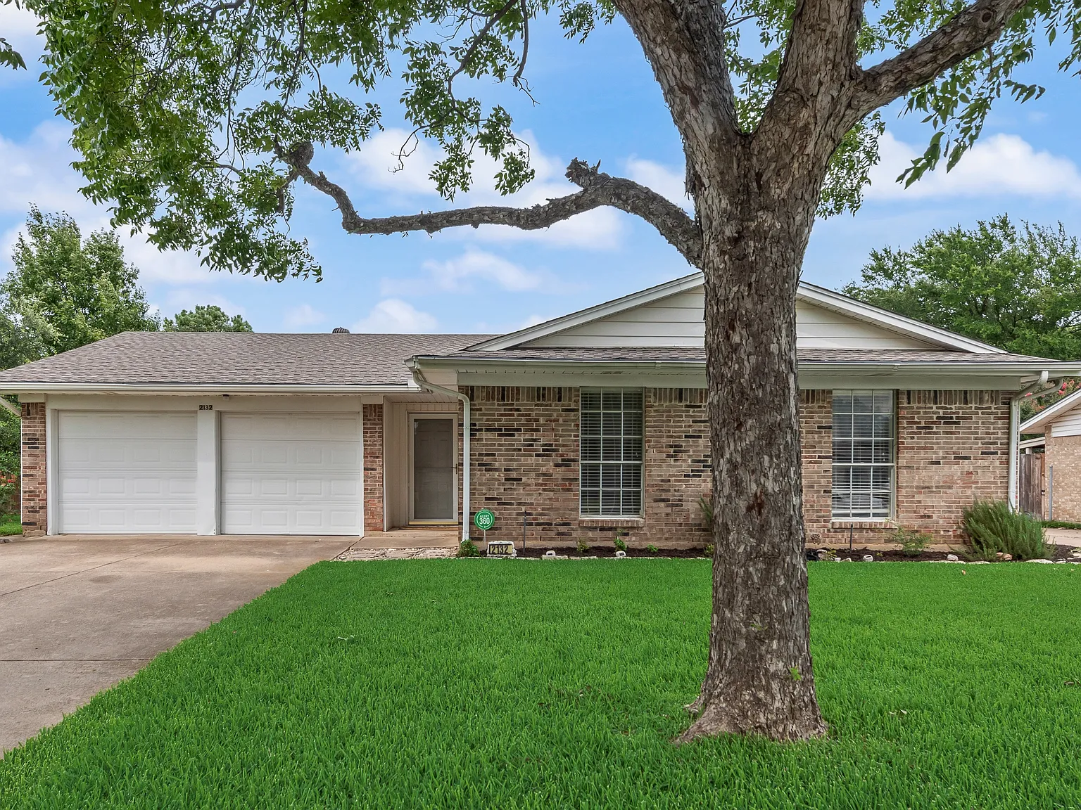 4 bed, 1442 sqft, $2,500 — Photo 2