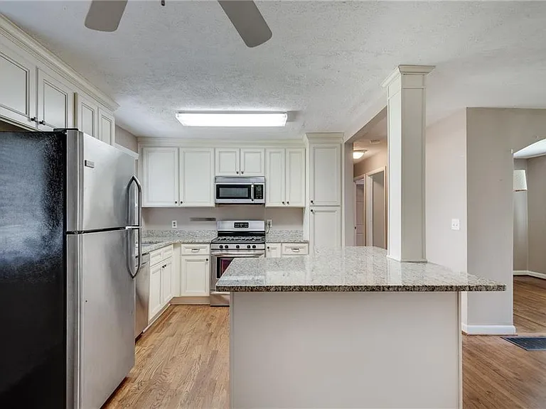 1424 Hosea L Williams Dr NE — Photo 14