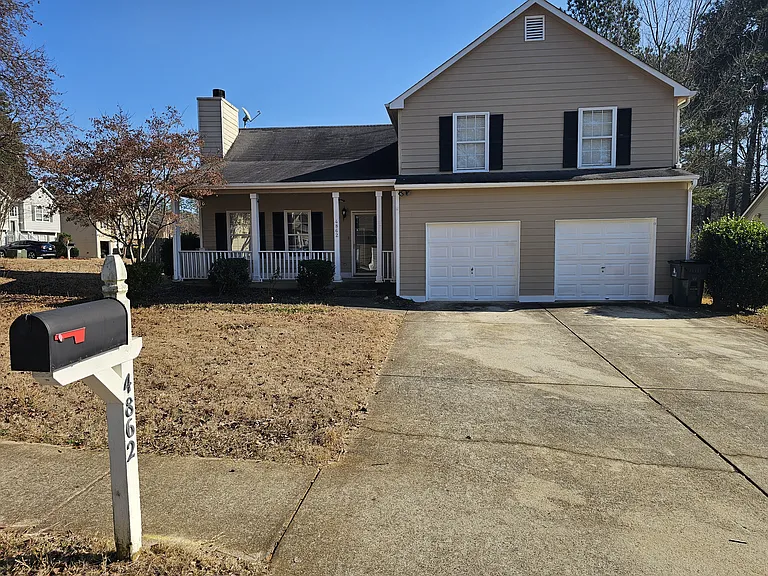 4862 Lake Park Ln — Photo 1