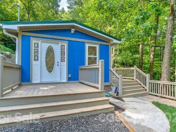 205 Marcellina Dr, Fairview, NC 28730