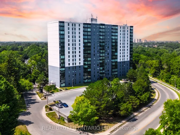 45 Pond Mills Rd #803, London, ON N5Z 4W5