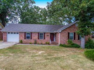 902 Country Club Rd, Sherwood, AR 72120