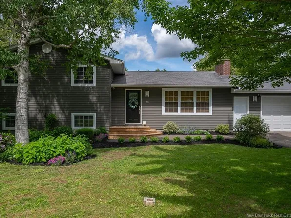 86 Berkley Dr, New Maryland, NB E3C 1C4