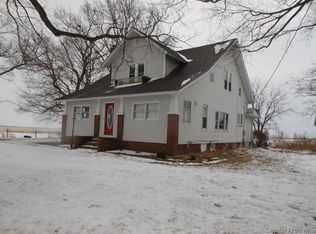 26451 Quarry Ave, Athens, IL 62613