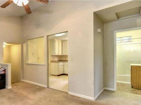 2nd image of 2633 Garfield Ave #B