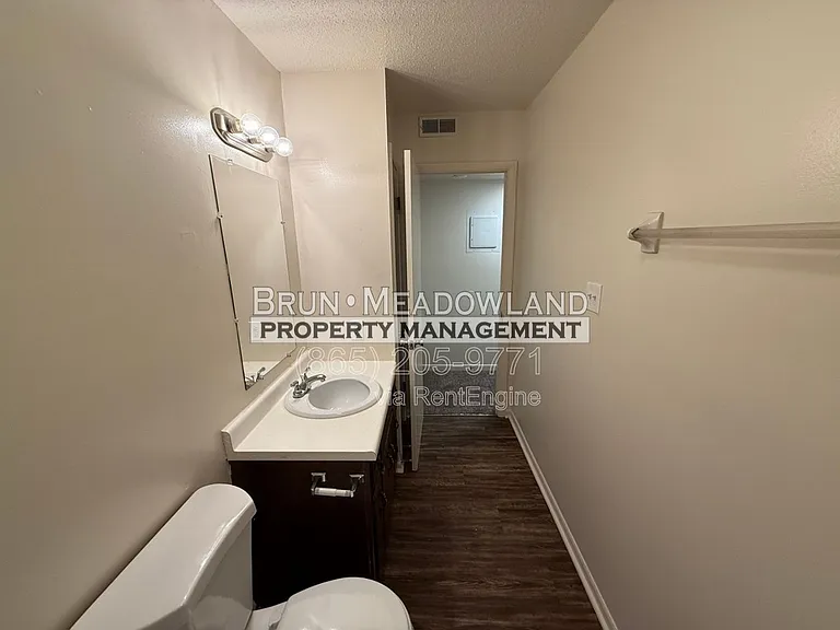 128 Lynnwood Dr #7 — Photo 14