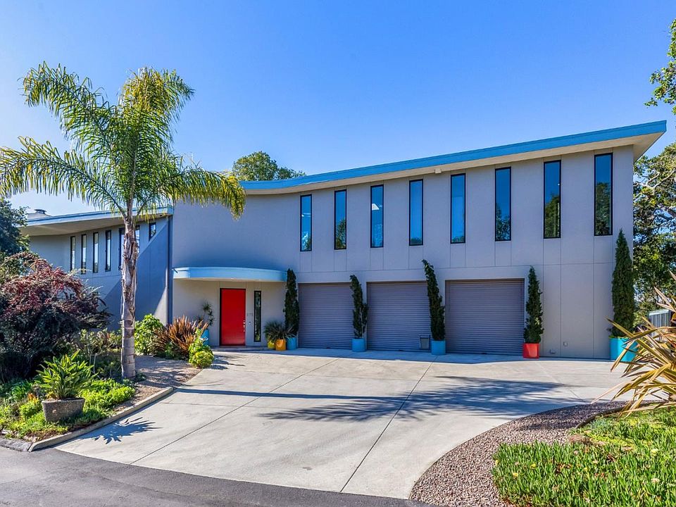 1st image of 375 Lupin Dr