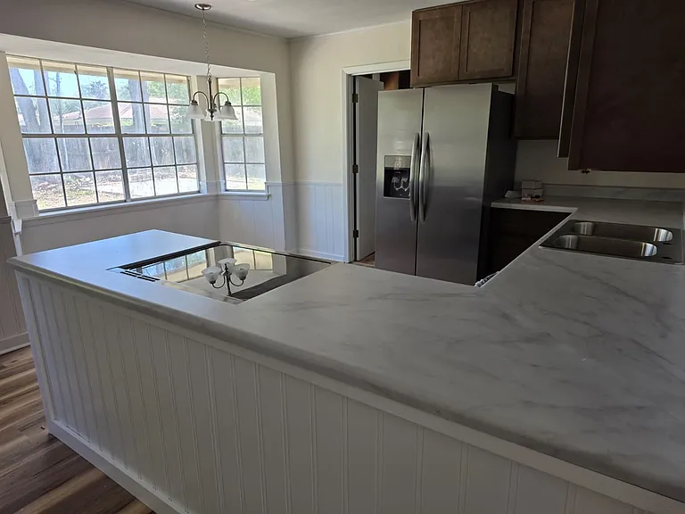 237 Saratoga Dr — Photo 4