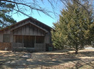 420 N 28th St, Parsons, KS 67357