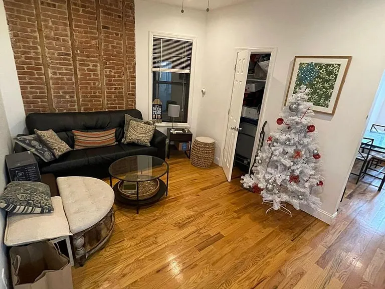 137 De Kalb Ave #1 — Photo 10