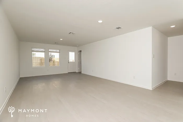 4 bed, 2.0 bath, 1867 sqft, $1,795 — Photo 4